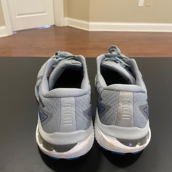 ASICS Running Shoes (GT-1000 11) - Picture 3 of 6